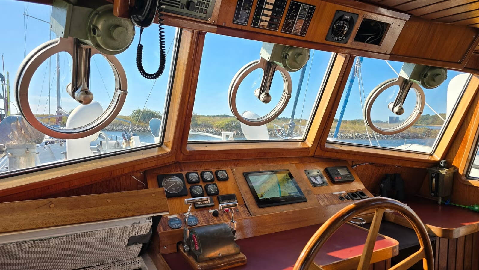 Patruljebåd til beboelse